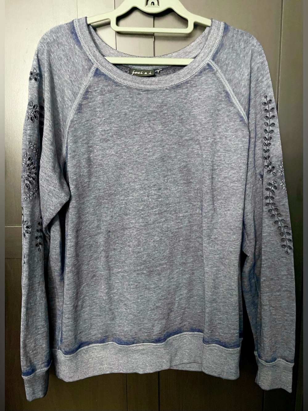 Joei & I ~ Women's Acid Wash Blue Burnout Embroidered-Sleeve Crewneck Sweatshirt